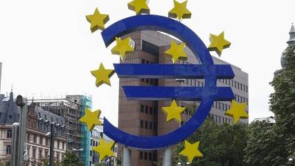 Euro Bölgesi'nde perakende satışlar düştü
