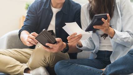 Eşinizle para konusunda kavga mı ediyorsunuz? İşte uzmanların tavsiyeleri