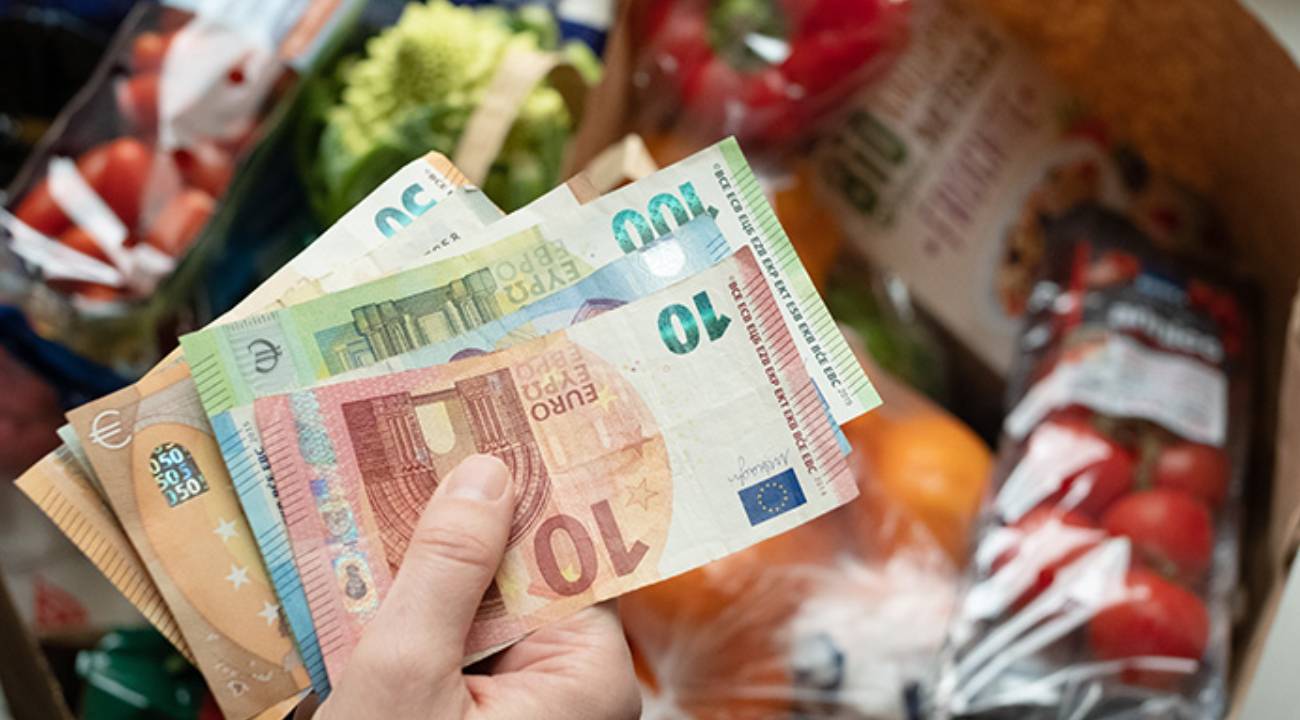 Euro Bölgesi'nde enflasyon beklentilerin üzerinde seyretti