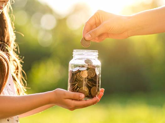 Kendi kendine servet yapan milyoner babanın çocuğuna verdiği 5 para tavsiyesi