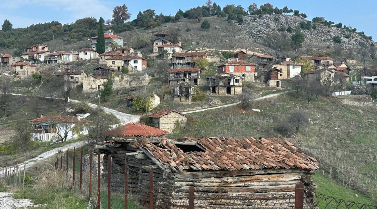 Hayalet köy: 450 yıllık bu köyde sadece 4 kişi yaşıyor