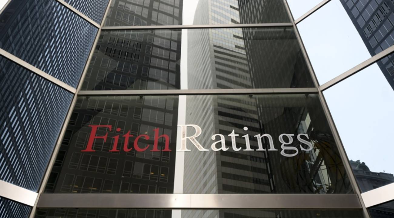 Fitch, Fransa'nın kredi notunu düşürdü