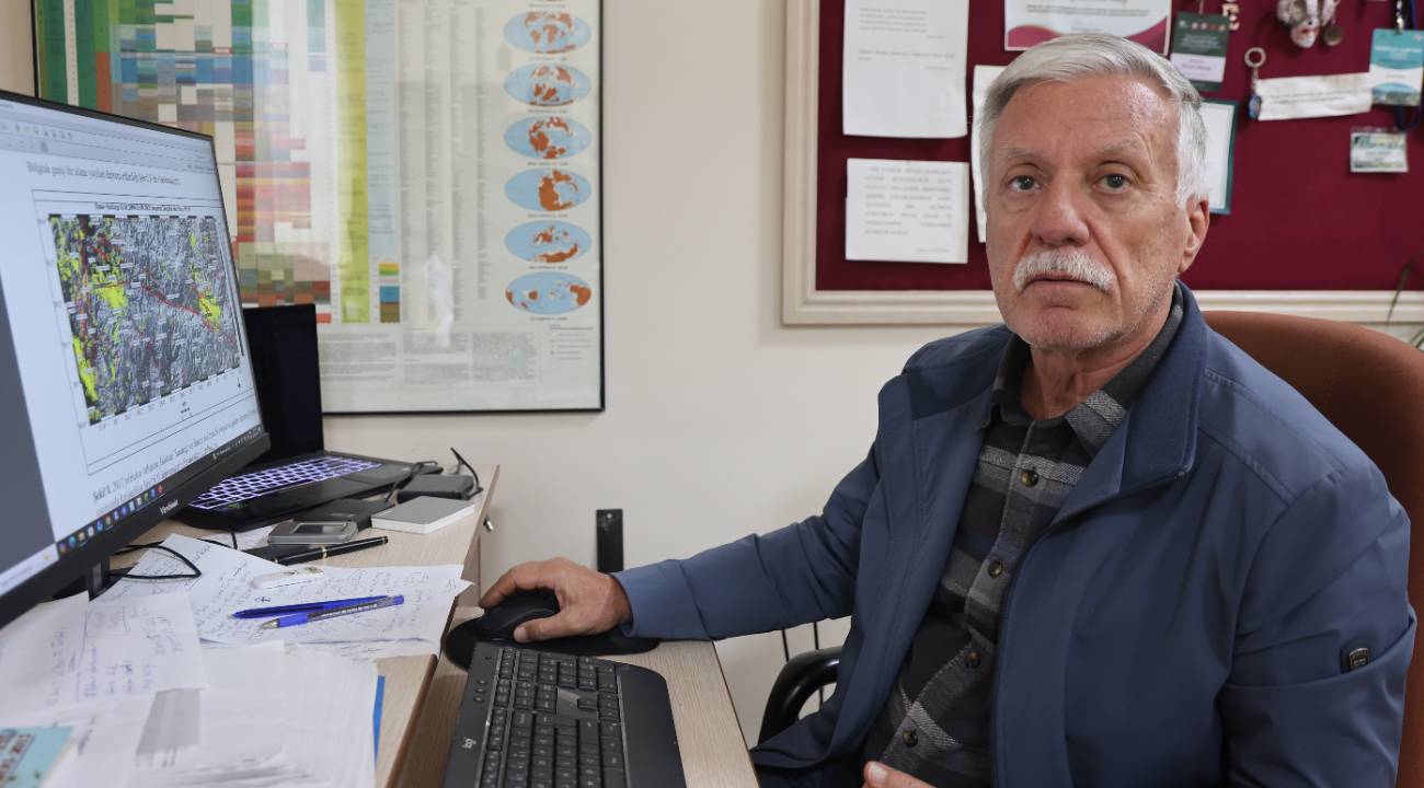 "Sındırgı’da 14 binin üzerinde deprem yaşandı"