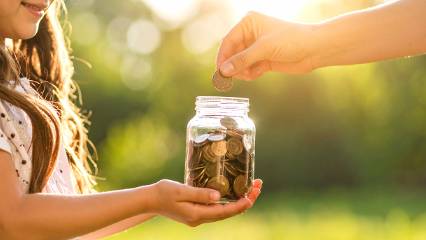 Kendi kendine servet yapan milyoner babanın çocuğuna verdiği 5 para tavsiyesi