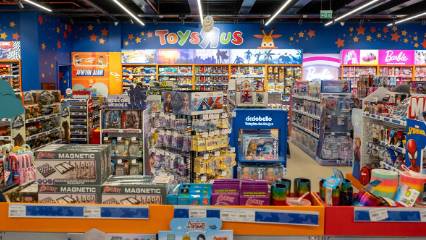 Toys"R"Us Türkiye'deki ilk mağazasını Terminal Kadıköy'de açtı