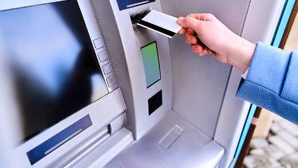 Bankacılık sektöründe şube sayısı azalırken ATM ve personel sayısı arttı