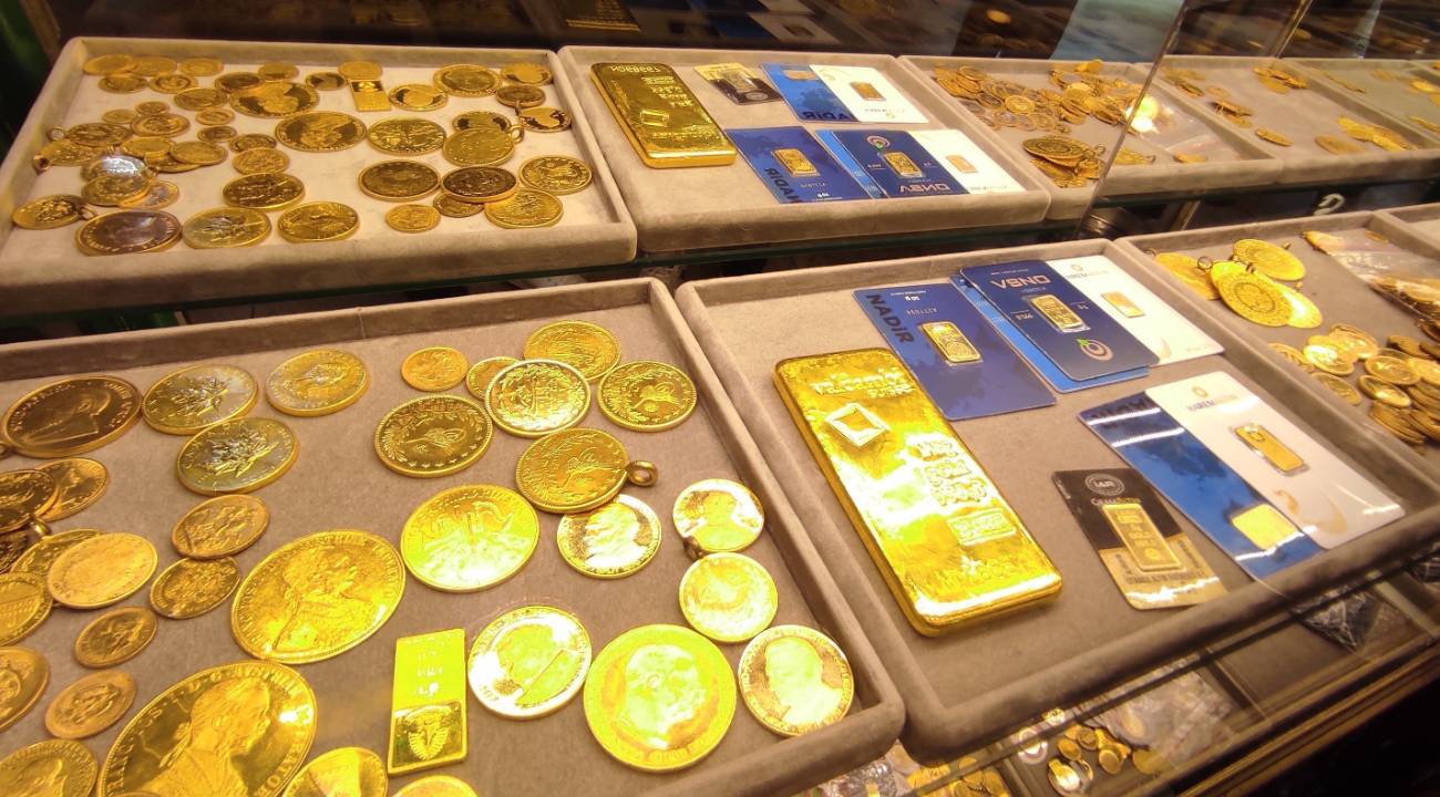 Ons altın ilk kez 4 bin doları aştı