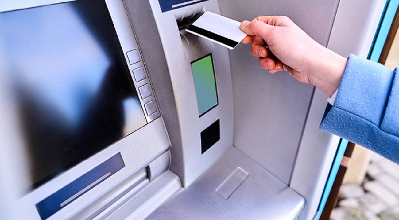 Bankacılık sektöründe şube sayısı azalırken ATM ve personel sayısı arttı