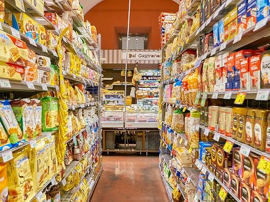 Dev market zincirinin satışı için anlaşma tamamlandı: İşte yeni sahibi...