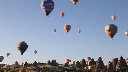 Olumsuz hava koşulları da durduramadı: Kapadokya'da balon turizminin ilk yarı bilançosu açıklandı