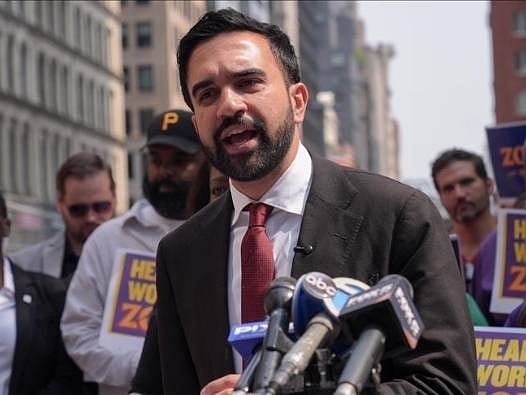 "Her zaman savaş için paramız var ama yoksulları doyurmak için yok"