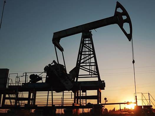 Küresel petrol arzı artıyor, fiyatlar geriliyor: Brent petrolde son durum