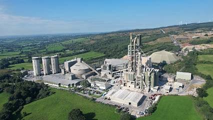 Türk çimento devinden İrlanda'ya rekor enerji yatırımı
