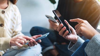 5G desteğiyle iletişimde dev büyüme: Gelecek yıl için mobil abone sayısında yeni hedefler belirlendi