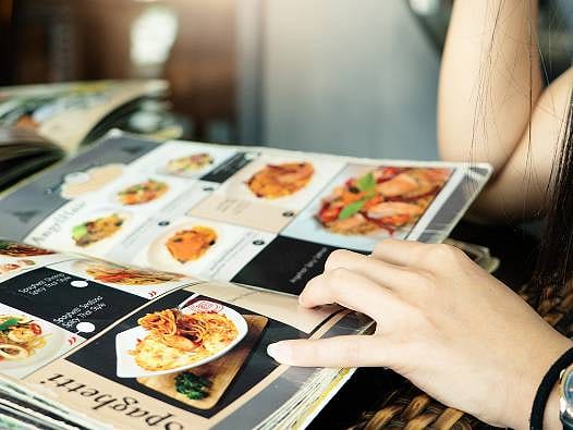 Restoranlarda yeni dönem başladı: Menülerde kalori ve alerjen zorunluluğu!