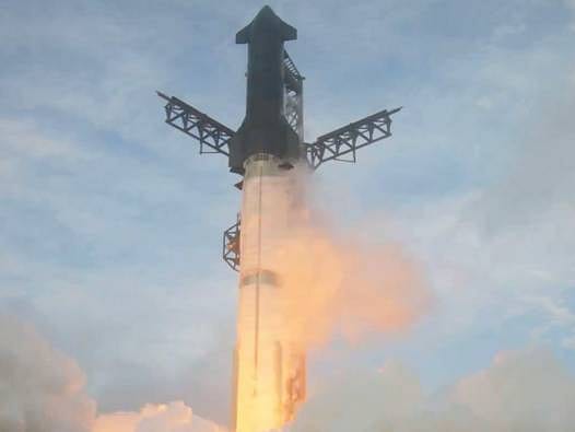SpaceX, Starship roketini 14. test uçuşu için fırlattı