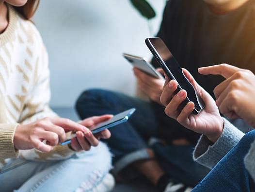 5G desteğiyle iletişimde dev büyüme: Gelecek yıl için mobil abone sayısında yeni hedefler belirlendi