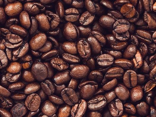 Brezilya’da yağış, Orta Doğu’da gerilim: Kahve fiyatları neden düşüyor?