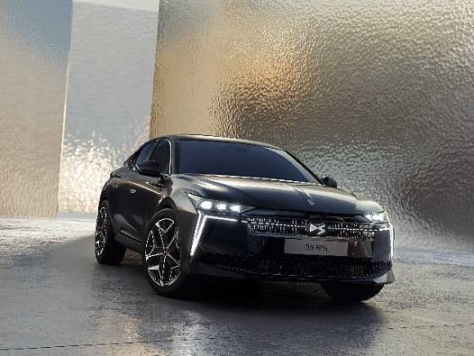 Fütüristik zarafet ve Fransız zanaatkârlığı: Yeni DS N°4 bu ay yola çıkmaya hazır