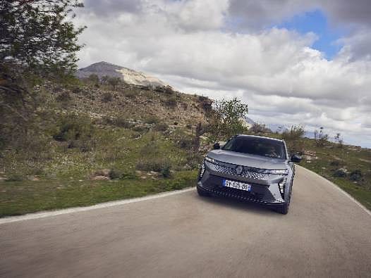 Renault Scenic E-Tech Elektrikli Türkiye'de satışa sunuldu