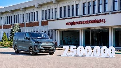 Bursa'dan dünyaya: Tofaş'ın Bursa Fabrikası’nda 7,5 milyonuncu araç banttan İndi