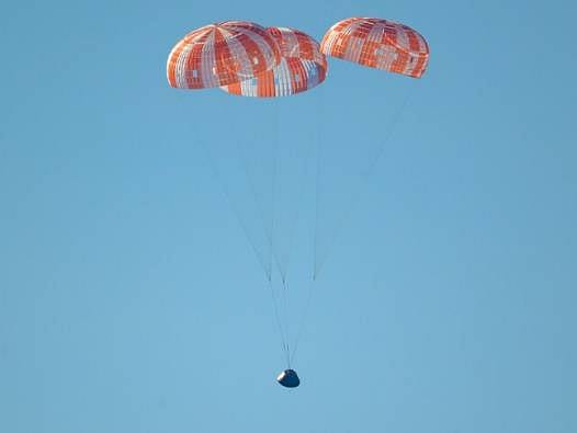 Artemis II görevini tamamlayan Orion kapsülü evine döndü