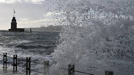 AKOM'dan İstanbul için kuvvetli fırtına ve sağanak uyarısı var