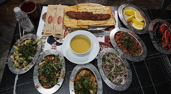 Kebapçılarda Ramazan mesaisi: Tescilli lezzet iftara hazır