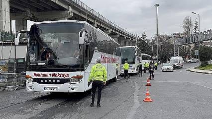 Detaylar: Büyük İstanbul Otogarı'nda Bayram denetimi: Polis ekipleri iş başında