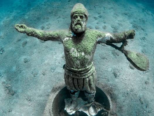 Ege'nin altındaki gizli cennet: O ilçe sadece plajlarıyla değil su altı zenginlikleriyle de büyülüyor