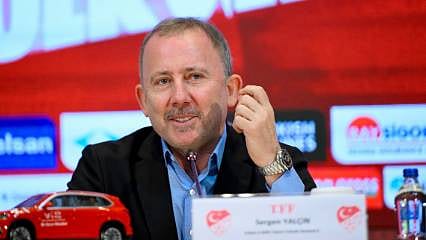 TFF, teknik direktör Sergen Yalçın ile 4 yıllık sözleşme imzaladı