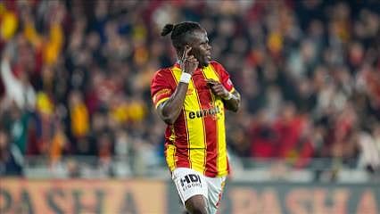 Beşiktaş, Göztepeli futbolcu Junior Olaitan'ı duyurdu