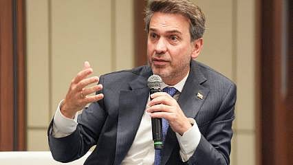 "Türkiye'nin hedefi enerjide dışa bağımlılığı bitirmek"