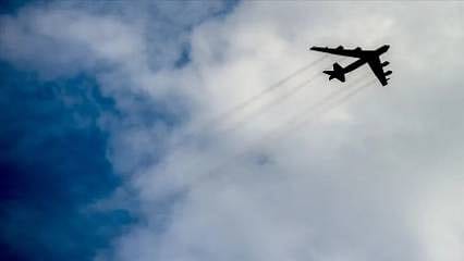 ABD, İngiltere'deki üssünden tüm bombardıman uçaklarını çekti
