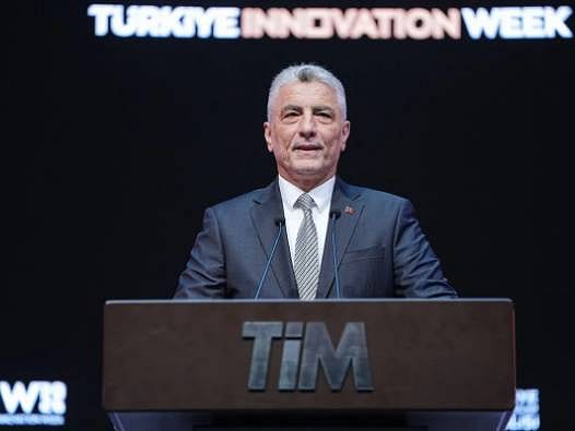 "Yapay zekanın 2040 yılına kadar küresel ticareti yüzde 40 artırabileceği düşünülüyor"