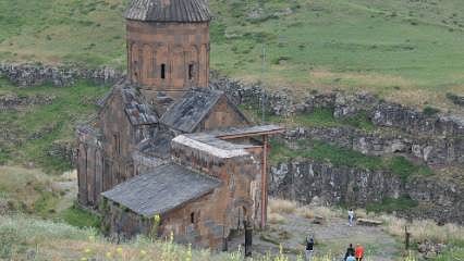 İpek Yolu'nun asırlık başkentiydi: Ani ziyaretçilerini büyülüyor