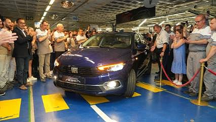 Bir devrin sonu: 11 yıl, 1,4 milyon adet! Fiat Egea’ya Tofaş’ta veda töreni düzenlendi
