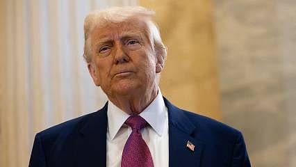 Trump, İran'ın Hark Adası'nı hedef aldıklarını açıkladı