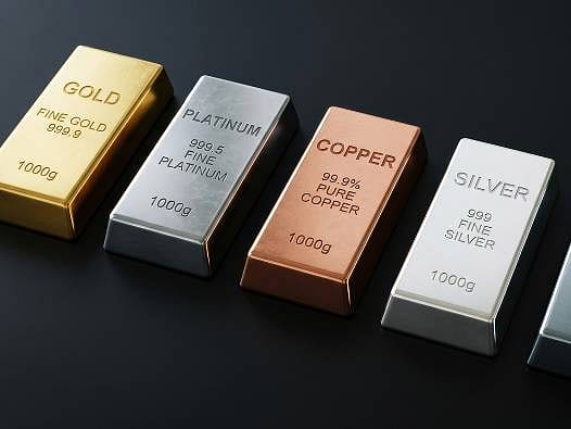 Rekordan düşüşe: Değerli metaller yılın ilk 9 ayını kayıpla kapattı! Yıl sonu için beklentiler