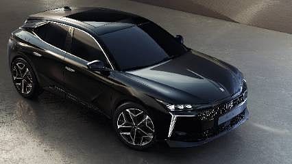 Avant-Garde tasarım, kusursuz konfor: Yeni DS N°4 Türkiye yollarında