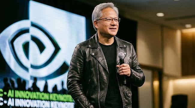 Steve Jobs’un kazakları gibi ikon oldu: Nvidia CEO'sunun deri ceketi müzayedede rekor kırdı! Tam 960 bin dolar