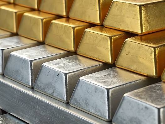 Rekorlardan dip seviyelere: Değerli metaller yılın ilk yarısında neden çakıldı?