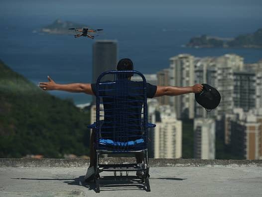 Rio'da yeni akım: Sosyal medyanın yeni gözdesi oldu! Rio’nun gecekondularında panoramik poz kuyruğu