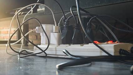 Elektriğin küresel savaşı: 230 volt dünya standardı mı oluyor?