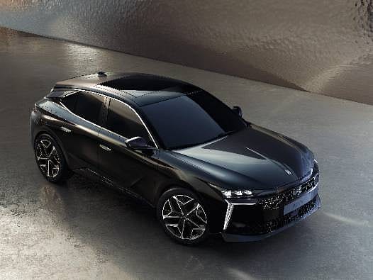 Avant-Garde tasarım, kusursuz konfor: Yeni DS N°4 Türkiye yollarında