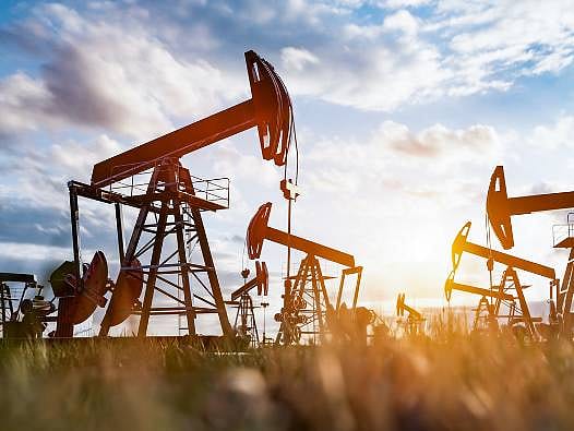 ABD-İran hattında tırmanan gerilim petrol fiyatlarını tetikledi: Gözler 75-95 dolar bandında