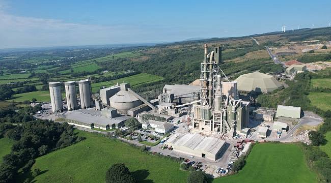 Türk çimento devinden İrlanda'ya rekor enerji yatırımı