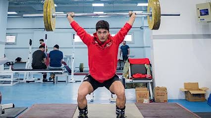 Dünya Şampiyonu Furkan Özbek: "Hedefim rekor kırarak Avrupa şampiyonluğu"