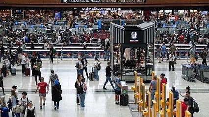 Sabiha Gökçen'de 8 ayda 33,5 milyon yolcu ağırlandı