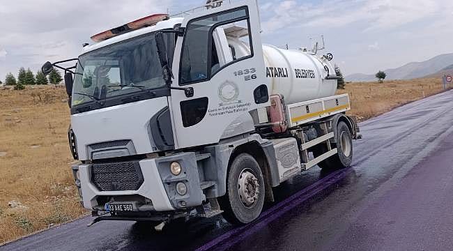 Yola dökülen kimyasal madde sürücüleri şaşkına çevirdi